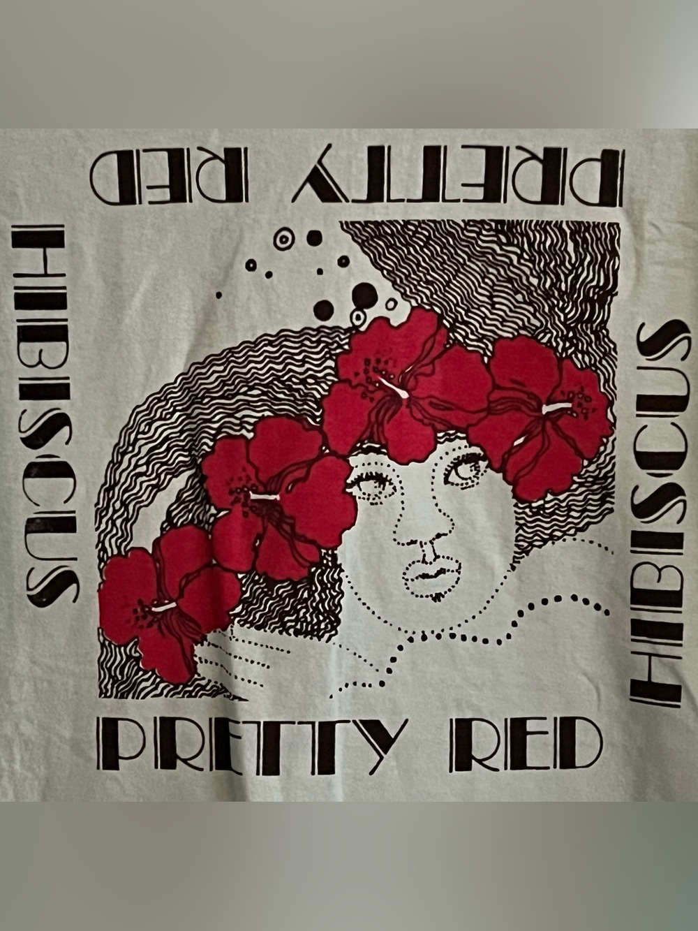 Nake’u Awai Red Hibiscus Graphic Tee - Light Mint